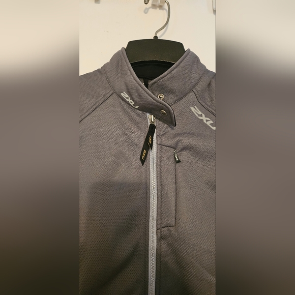 2XU Biking Vest - Picture 3 of 7